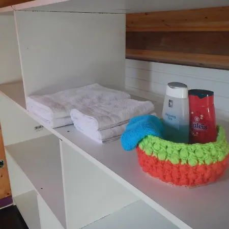 ゲストハウス Chambres Chez Vlad Puyoô